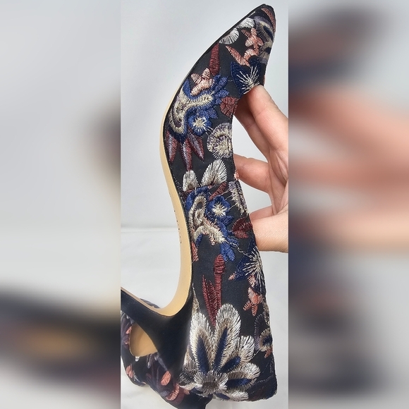 G.I.L.I. Alecia Women's High Heels Size 9.5 Multicolor Embroidered Pointed Toe - Picture 6 of 15
